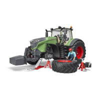 Bruder – Traktor Fendt 1050 Vario s mechanikom a náradím