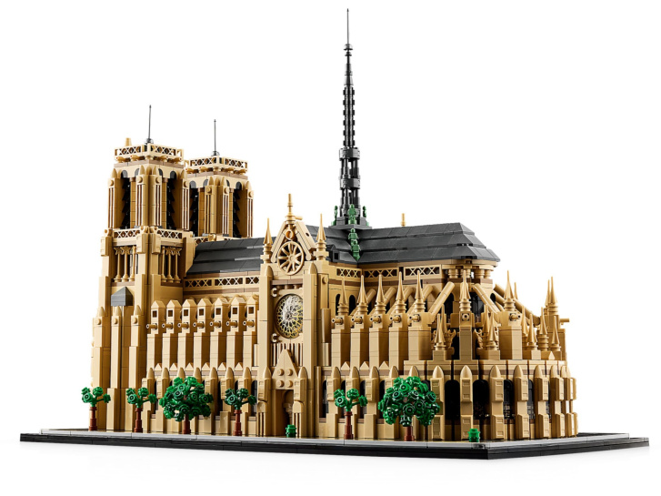 21061 Lego Architecture – Notre-Dame v Paríži