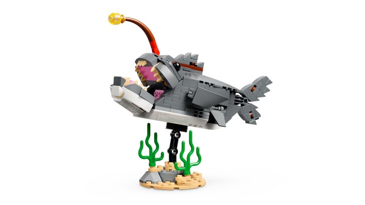 31381 Lego Creator – Divoký žralok a truhlica s pokladom