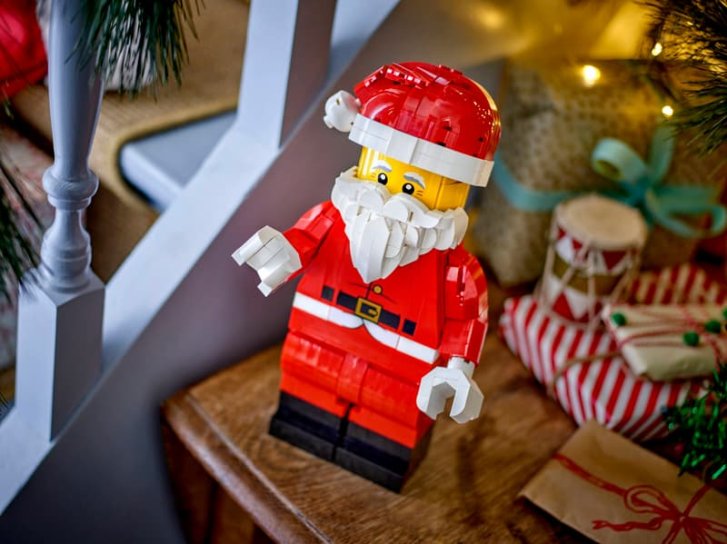 40820 Lego - Zväčšená minifigúrka Santu